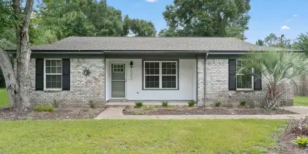 10406 Tanton Rd
