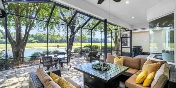 4328 Carriage Ln