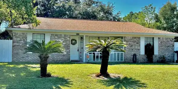 1307 Dog Track Rd