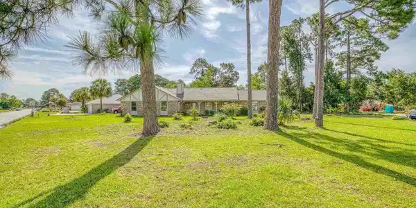 5550 Navaho Dr