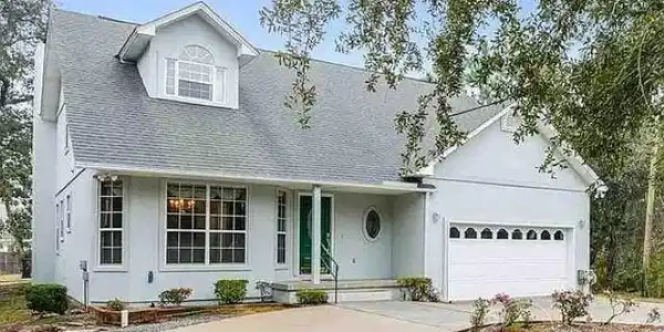 2969 Laurel Dr
