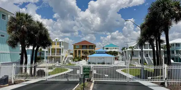 345 Gulfview Ln