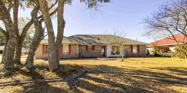 5012 Cassia Dr