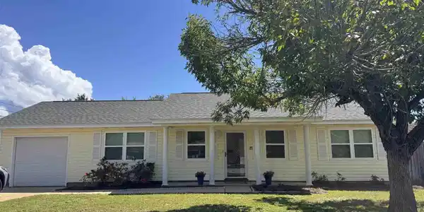 1462 Central Pkwy