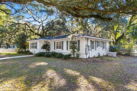 4449 Garcon Point Rd