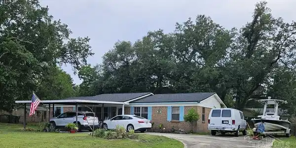 675 Riola Pl
