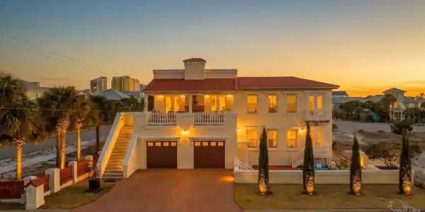 705 Destin Ct