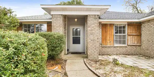 1024 Oak View Dr