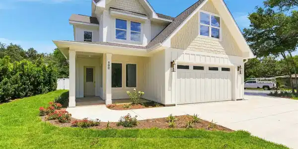 500 Fairpoint Dr