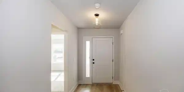 Image 3: Pictures of a previous completed home