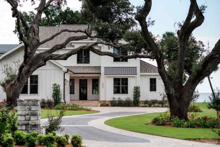 803 Bayshore Dr