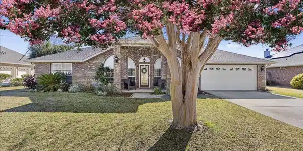 1542 Woodlawn Way