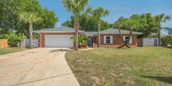 701 Southern Ct
