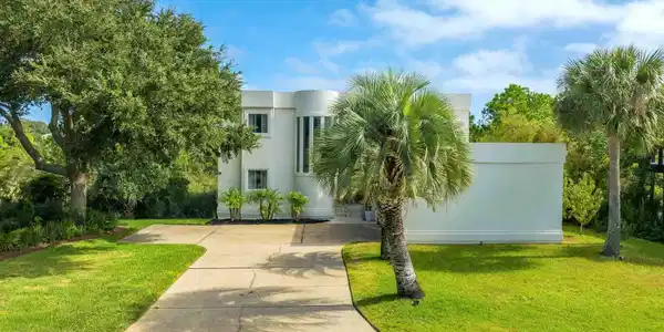 332 Deer Point Dr