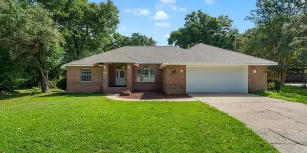 10738 Magnolia Ln