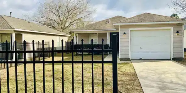 2033 Marquesas Ln