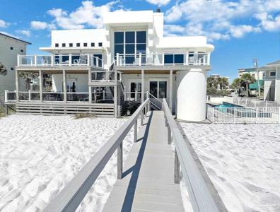 310 Ariola Dr