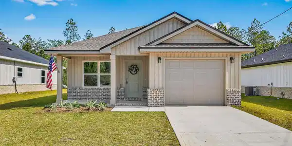 2944 N 25th Ave