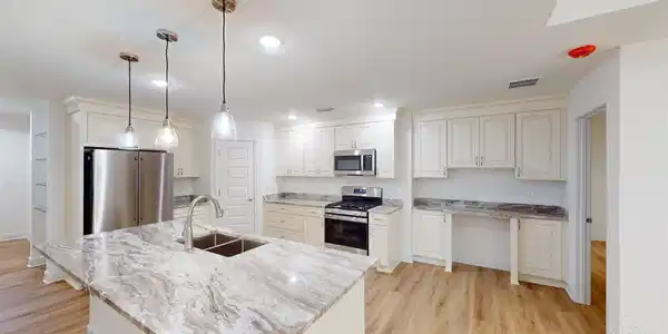 1462 Madelyn Woods Dr