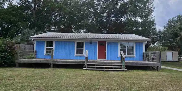 941 Tracy Rd