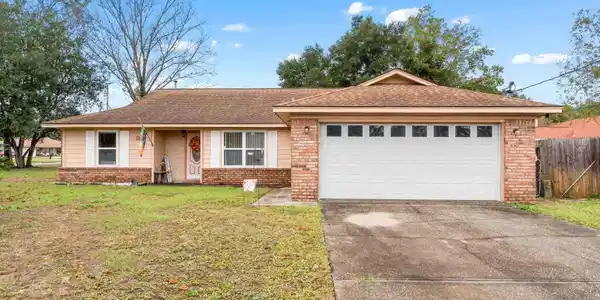 11119 Pine Hill Dr