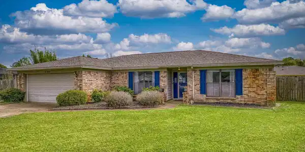 513 Briarwood Dr