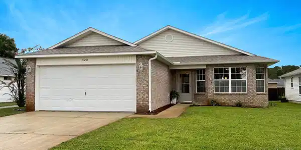 328 Mizzen Ln