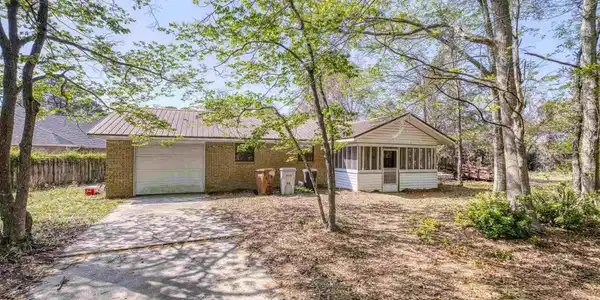 1601 College Pkwy