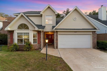 842 Fairway Lakes Dr