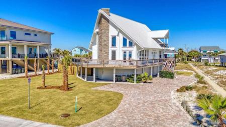 1107 Ariola Dr