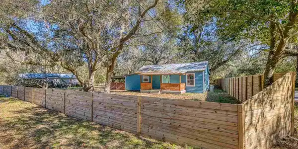5324 Cathy St