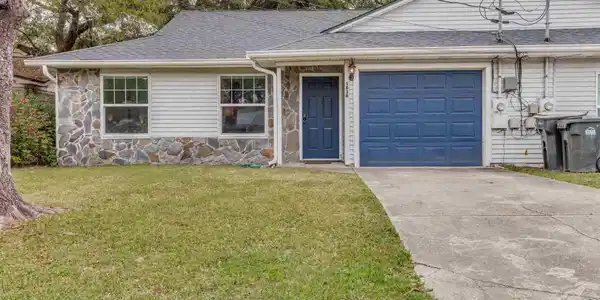 5838 Princeton Dr