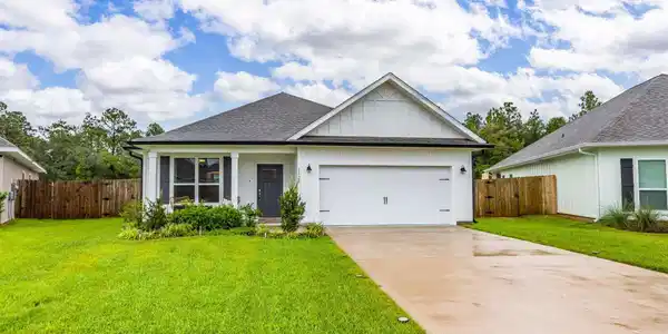 1121 Bluefish Ct
