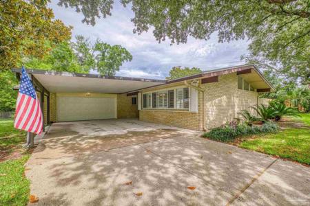 607 Camborne Ave
