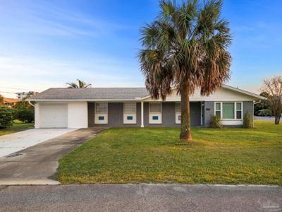 651 Pelican Dr