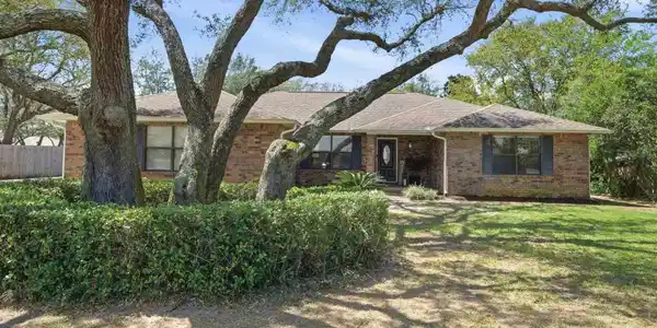 2569 Cypress Point Cir