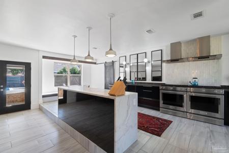 2814 Venetian Ct