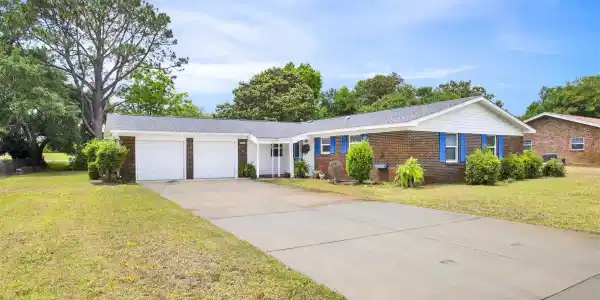 5065 Shoshone Dr