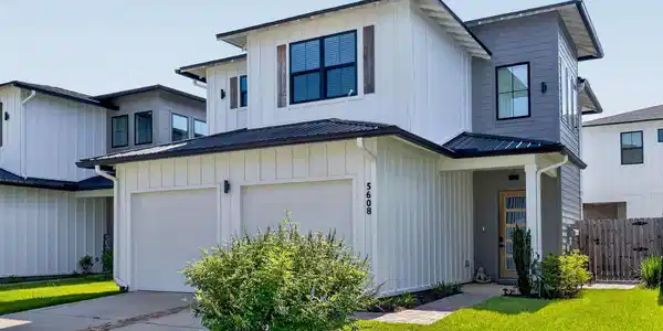 5608 Trout Ln
