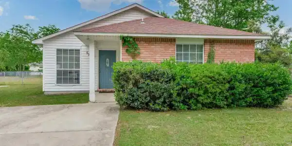 513 Bay Pine Villa Dr