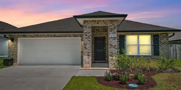 10564 Queens Gate Cir
