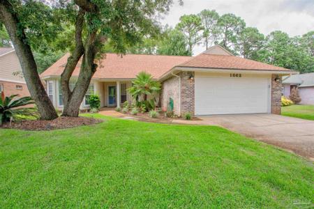 1862 Bayshore Dr