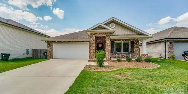 10576 Queens Gate Cir