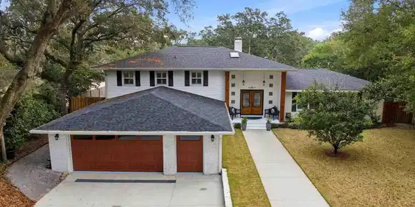 2 Highpoint Dr