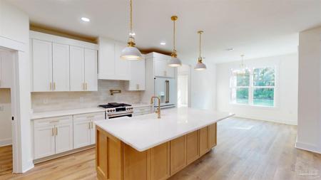 5579 North Shore Way