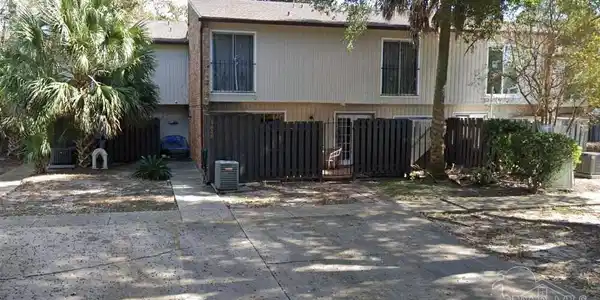 4848 Huron Dr
