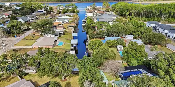 14001 Innerarity Pt Rd