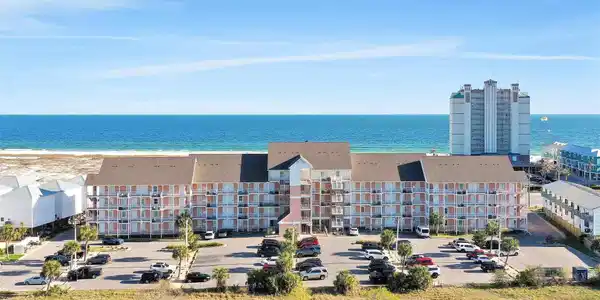 527 E Beach Blvd