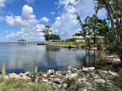 957 Dolphin Rd