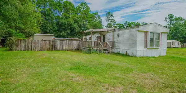 6238 Wyndotte Rd